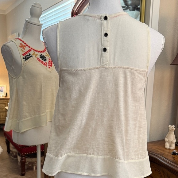 🎉SALE🎉Taylor & Sage Ivory Tank with Colorful Embroidery - Picture 4 of 10